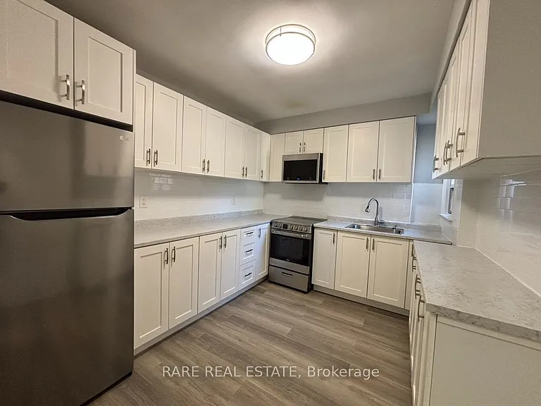 265 Augusta Ave #2 — Photo 6