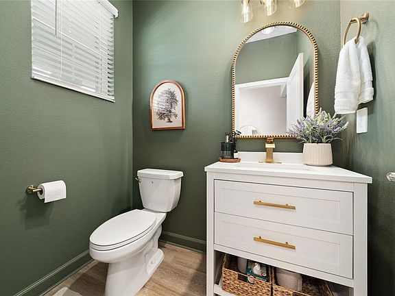 5th image of 3040 Park Vale Rd