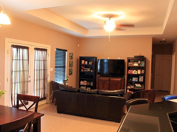 3rd image of 14119 Dove Ln