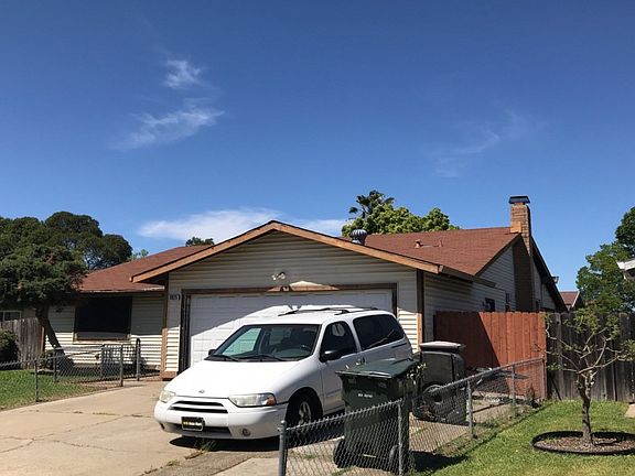 2nd image of 9825 Heartwood Way