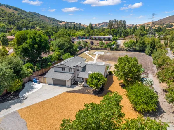 1921 W Edmundson Ave, Morgan Hill, CA 95037