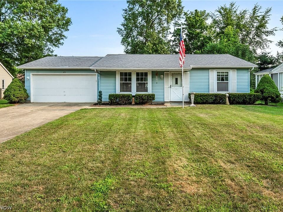 1st image of 451 Greenwood Ct