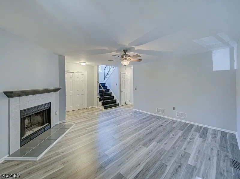 2 bed, 2.5 bath, $2,575 — Photo 4