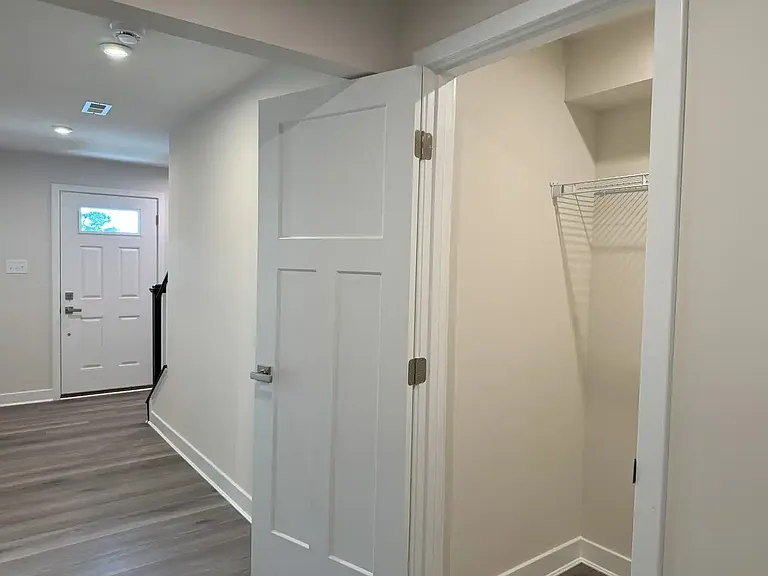 339 E Cochran St #339 — Photo 6