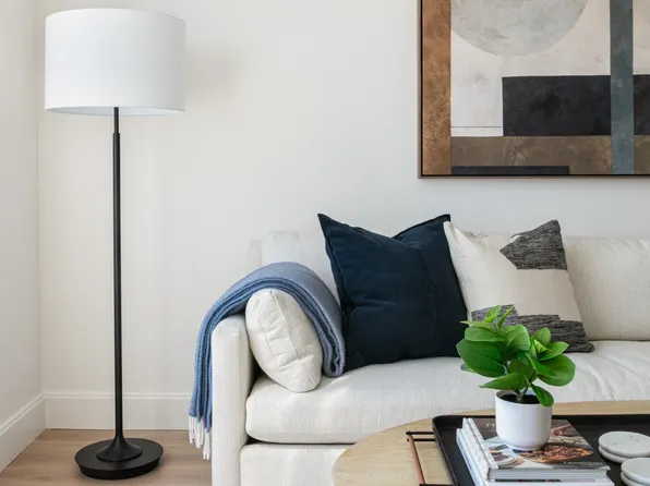 23-15 44th Road image 4 of 21