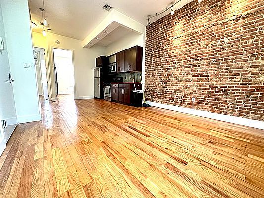 1st image of 591 Franklin Ave #2