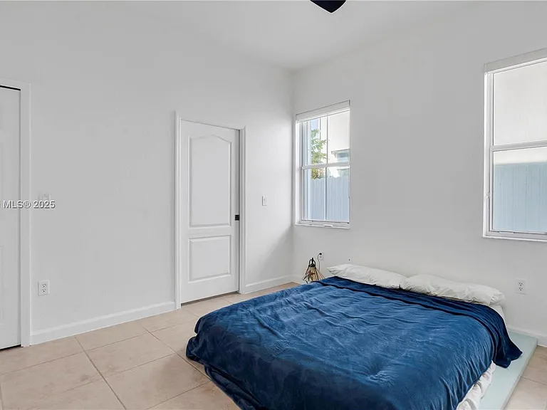 17994 NW 87th Pl — Photo 12