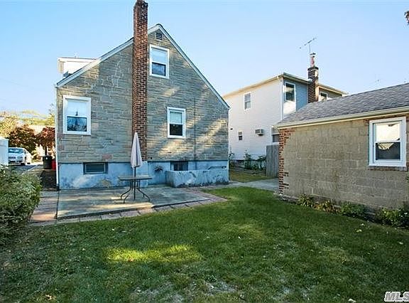 3rd image of 822 Bradley St