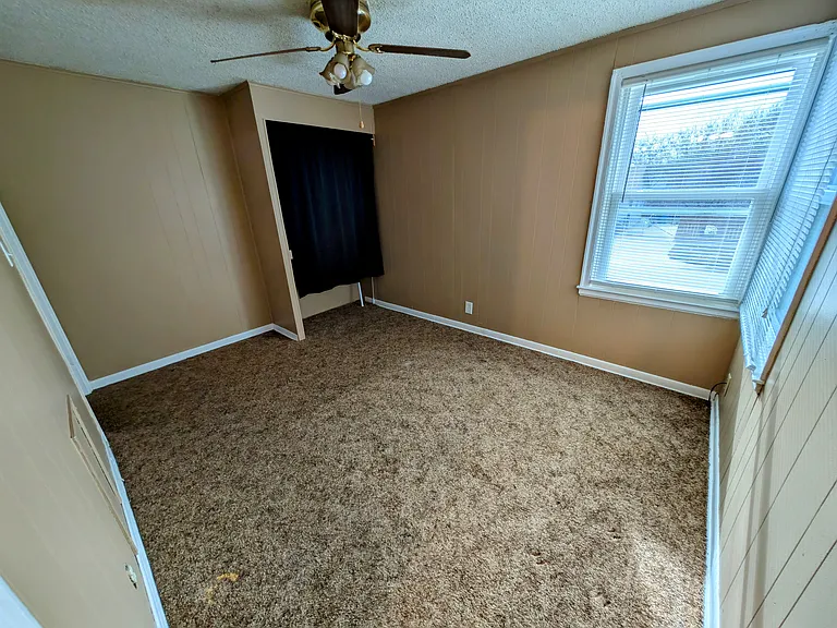 302 N Fern Ave #1 — Photo 5