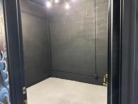 Unit Photo
