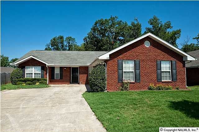 1st image of 119 Herrick Dr SW