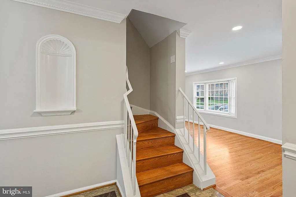 4 bed, 3.5 bath, 2511 sqft, $3,800 — Photo 4