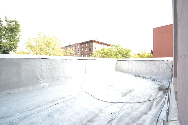 Rented by Bold New York | media 15