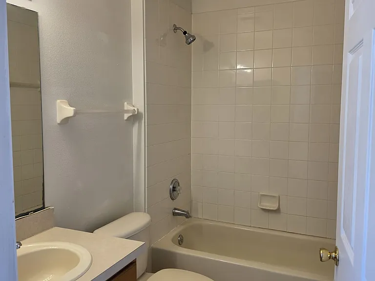 405 Cheshire Way — Photo 12