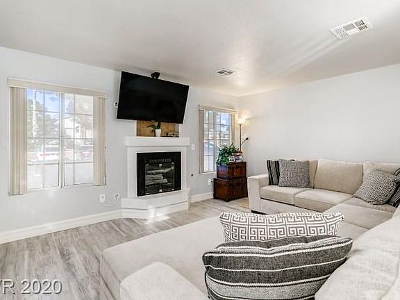 4th image of 512 Breezy Orchard St