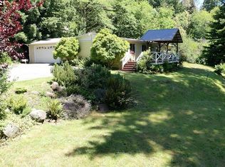 18741 Carpenterville Rd, Brookings, OR 97415