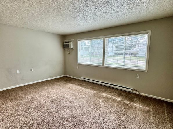 1014 E Main St #2