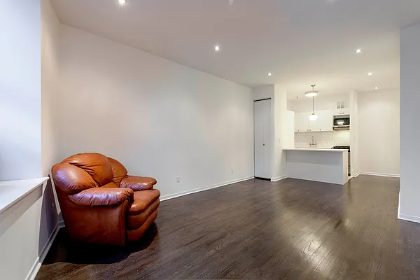 Rented by Mirador Real Estate | media 10