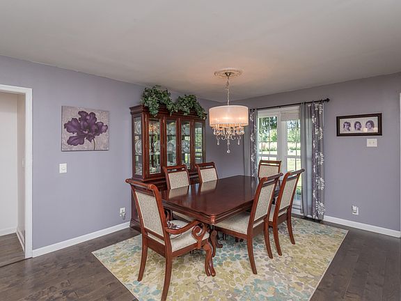 4th image of 5014 Fox Run Rd