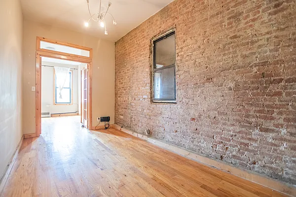 Rented by Commercial Capital Resources INC | media 11