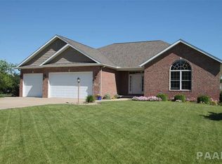 414 Cottingham Ln, Metamora, IL 61548