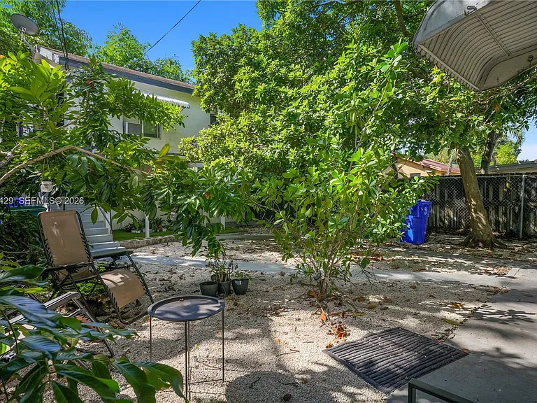 128 NW 53rd St #D — Photo 6