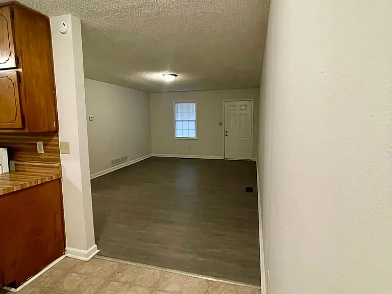 111 Fairhaven Ct — Photo 23