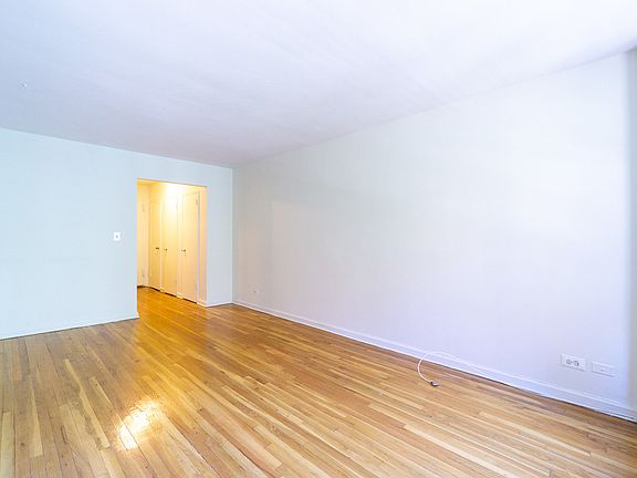3rd image of 150 E 30th St APT 3F
