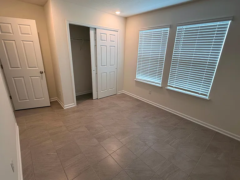 65 Signet Cir — Photo 17