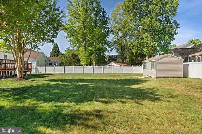 2707 Glendas Way — Photo 6