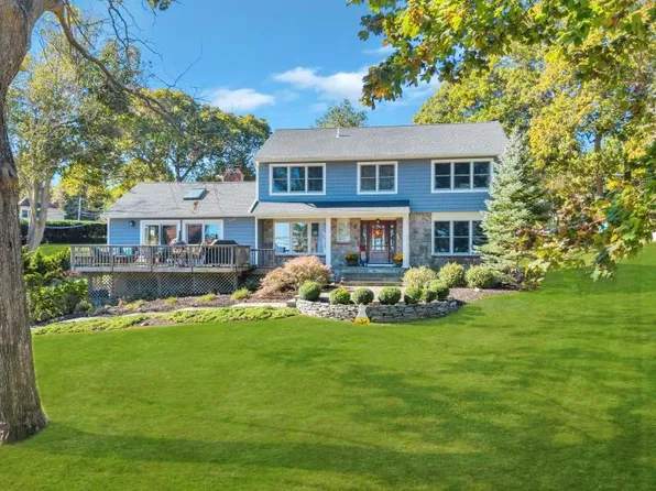 39 Bevin Road, Northport, NY 11768