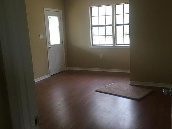5th image of 18116 Robin Oaks Dr