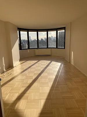 Rented by Vipler Realty | media 26