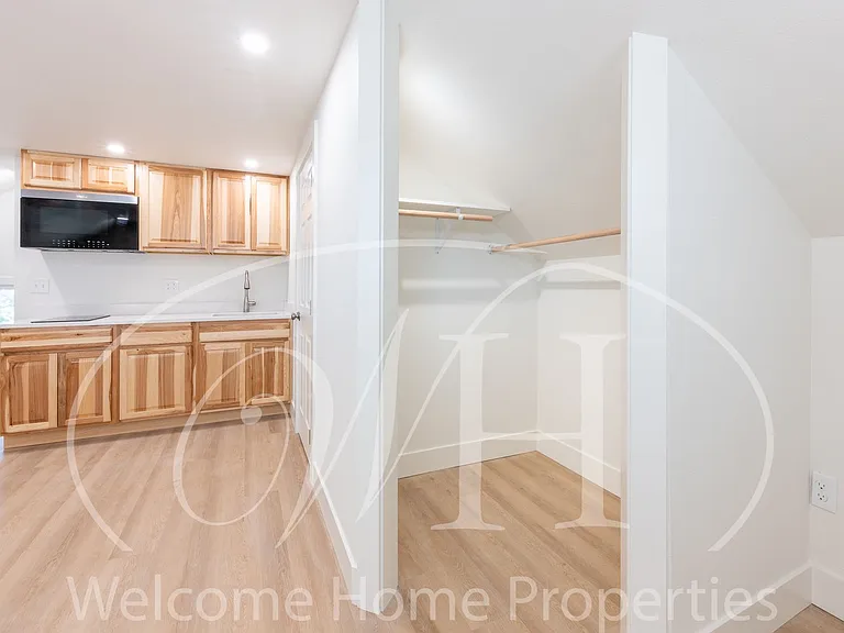 209 SE 6th St — Photo 11