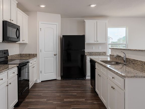 Incredible kitchen with all appliances INCLUDED