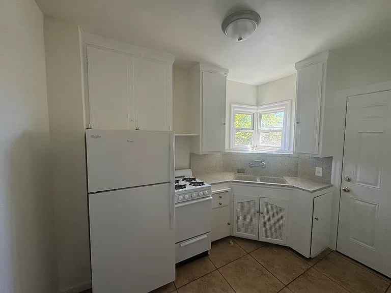 846 Alabama St #4 — Photo 8