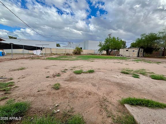 4th image of 323 N 38TH Avenue