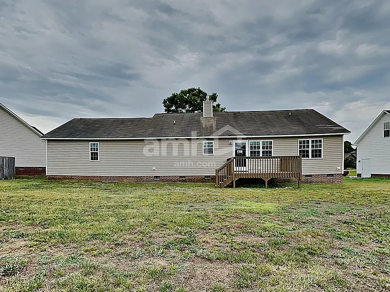 96 Imperial Dr — Photo 21
