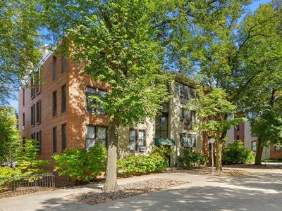 6 Juniper St APT 16, Brookline, MA, 02445