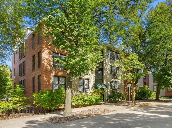 6 Juniper St APT 16, Brookline, MA 02445