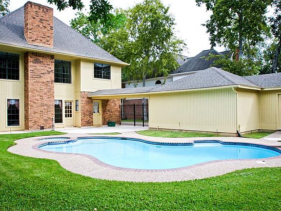 5th image of 1115 Plantation Dr