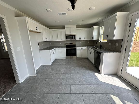 4th image of 2373 Bellingham Drive