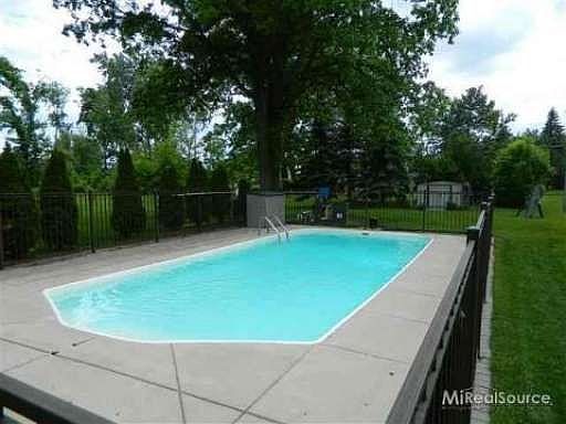4th image of 48334 Mallard Dr