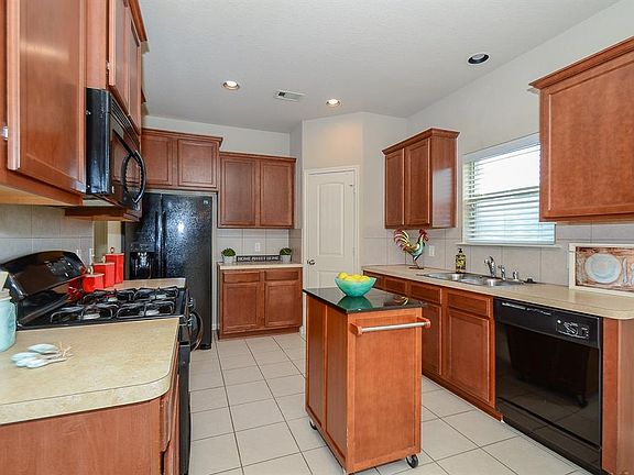 5th image of 26403 Longview Creek Dr