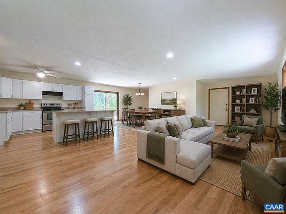 5th image of 247 Goldenrod Rd