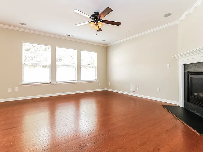 3104 Cynthiana Ct — Photo 4