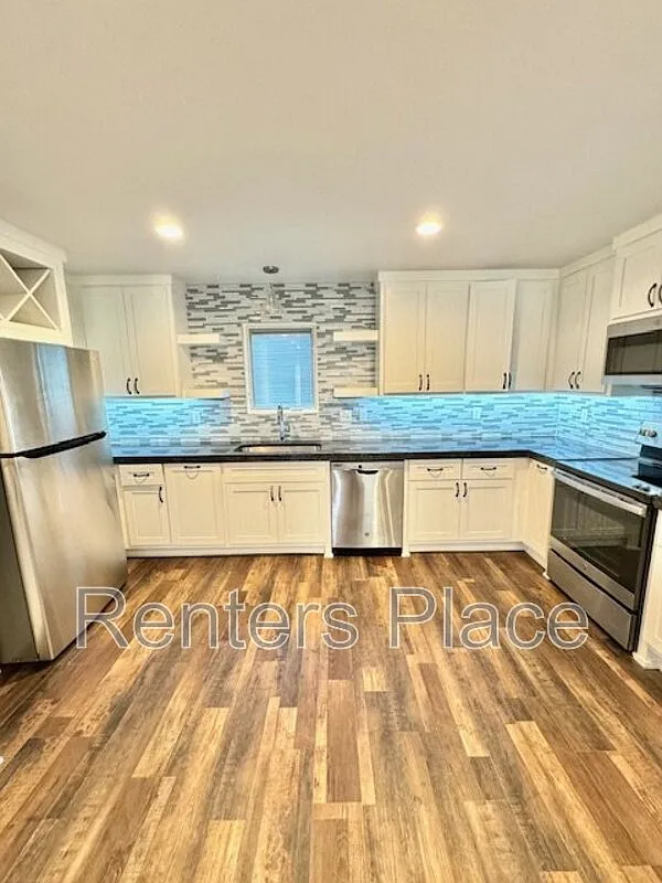 2 bed, 1.0 bath, 1000 sqft, $1,195 — Photo 3