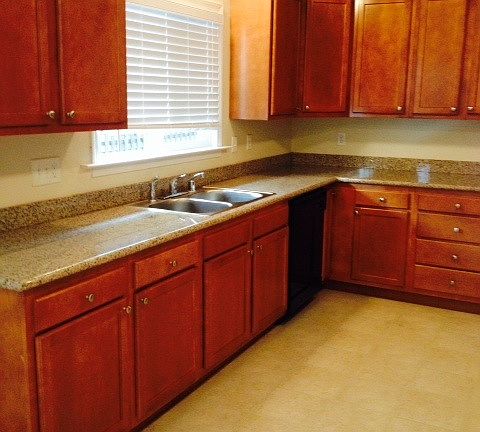 4th image of 930 43rd St