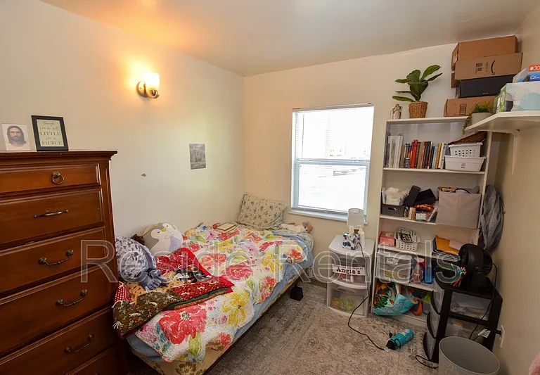 686 Darwin Ave #3 — Photo 7
