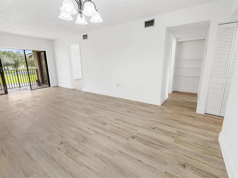 210 W Park Dr #2052 — Photo 8